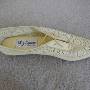 LEMON YELLOW LACE/LEATHER SHOE W/RUBBER SOLE 7M